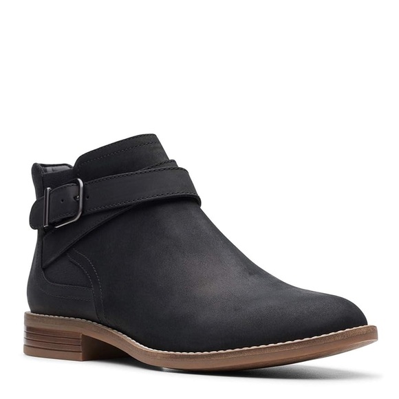 Clarks Women's Camzin Hale Black Leather Ankle Boot Size 10 Womens - Picture 1 of 7